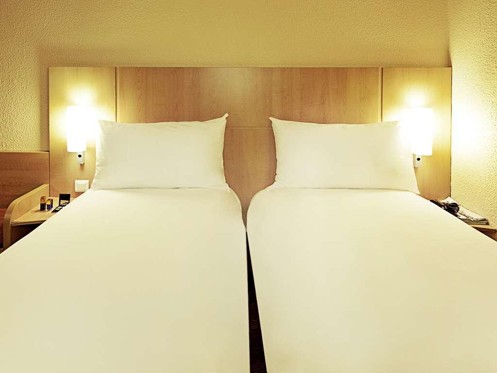 Ibis Styles Abidjan Plateau Otel Oda fotoğraf