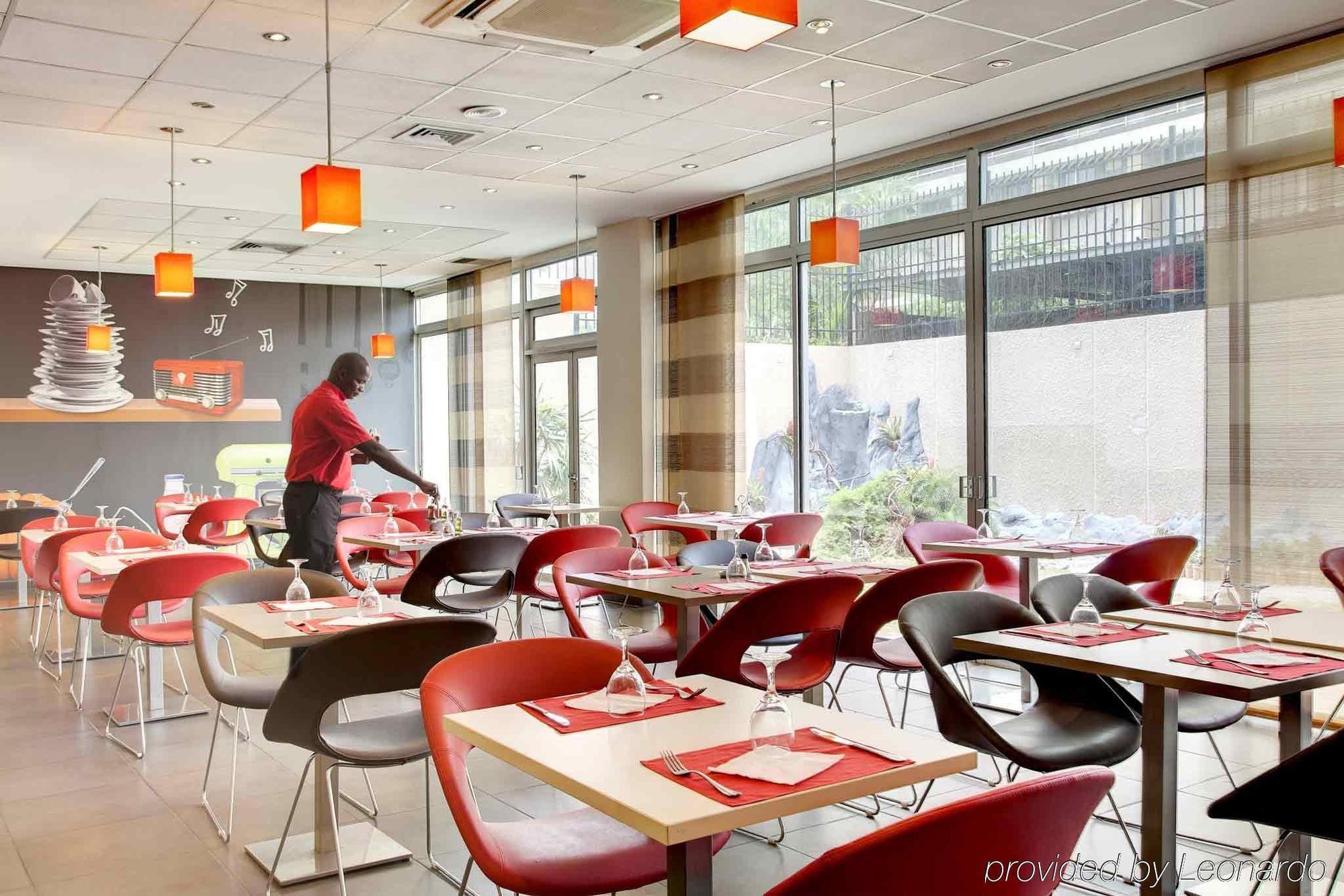 Ibis Styles Abidjan Plateau Otel Restoran fotoğraf