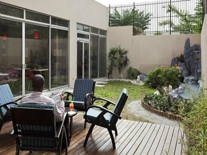 Ibis Styles Abidjan Plateau Otel Dış mekan fotoğraf