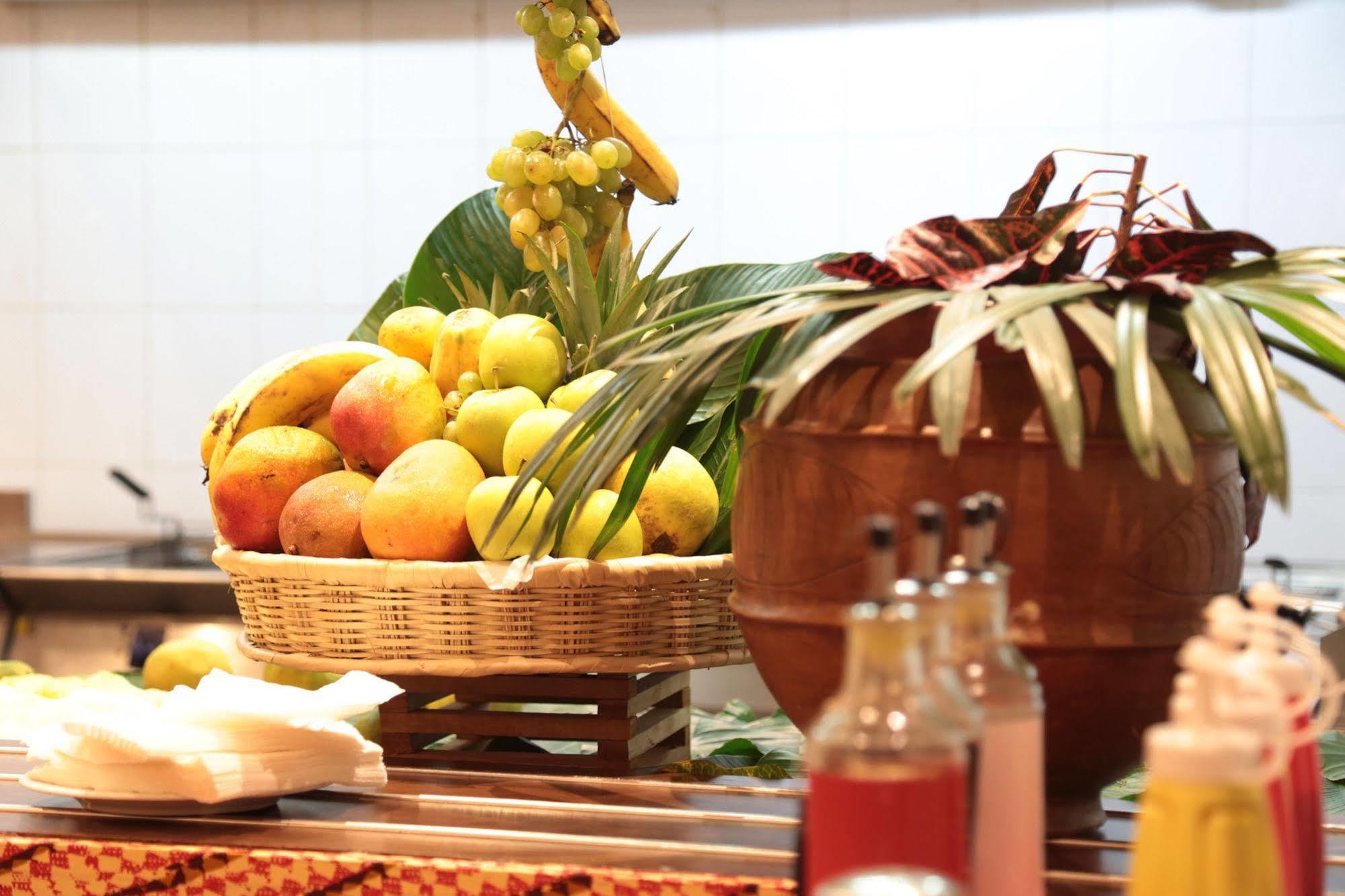 Ibis Styles Abidjan Plateau Otel Dış mekan fotoğraf