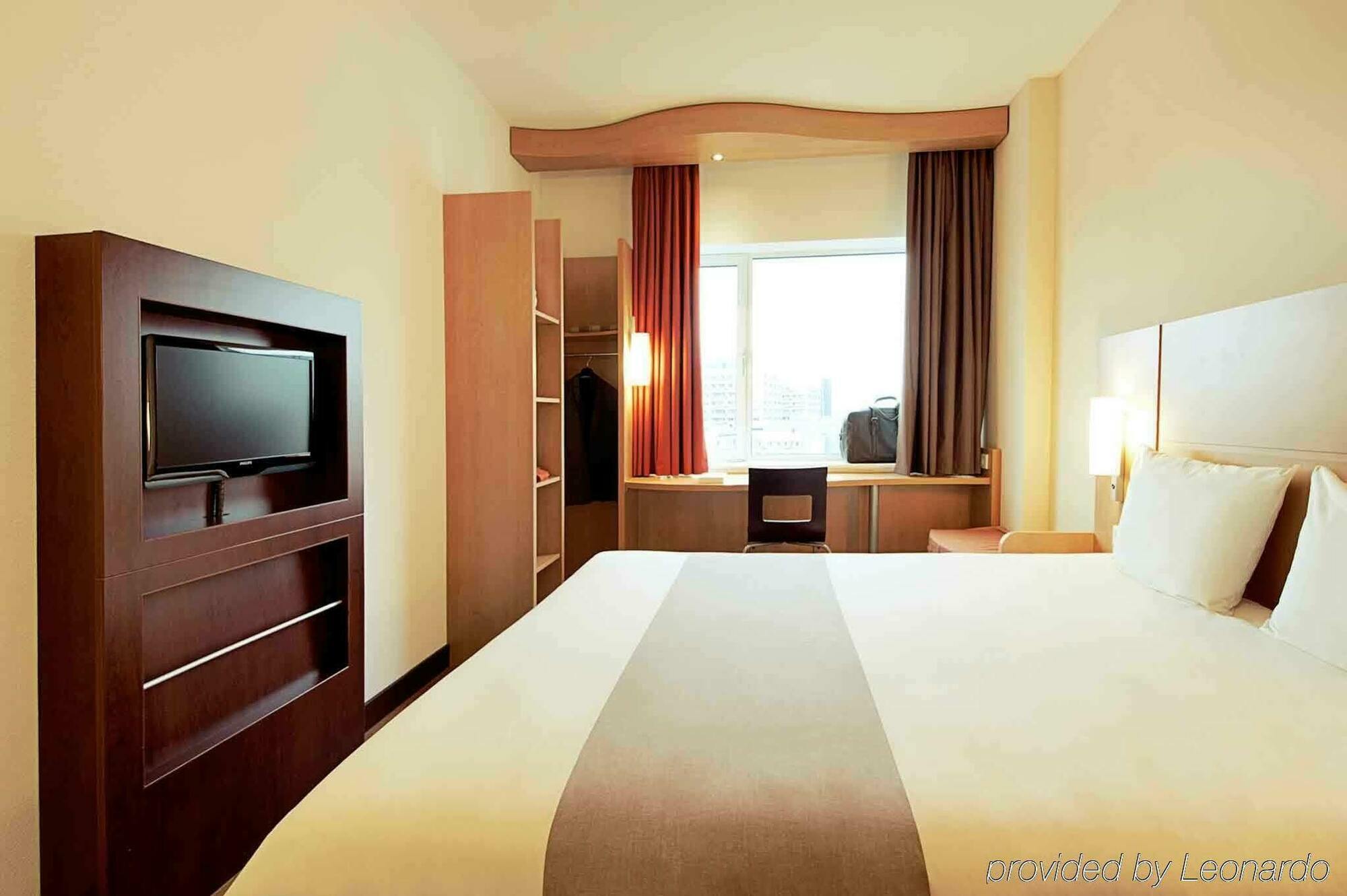 Ibis Styles Abidjan Plateau Otel Dış mekan fotoğraf